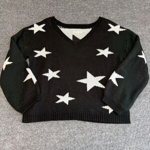 Jun & Ivy Medium Star Print V Neck Top Black White Lightweight Knit Fairy Grunge
